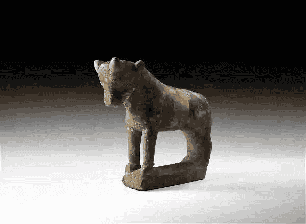 تمثال حيواني
